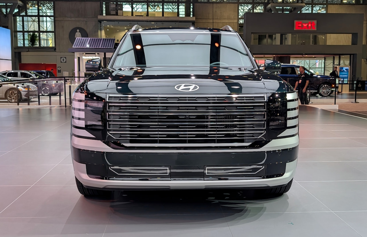 First Look Review 2026 Hyundai Palisade Hybrid Is A Complete Overhaul