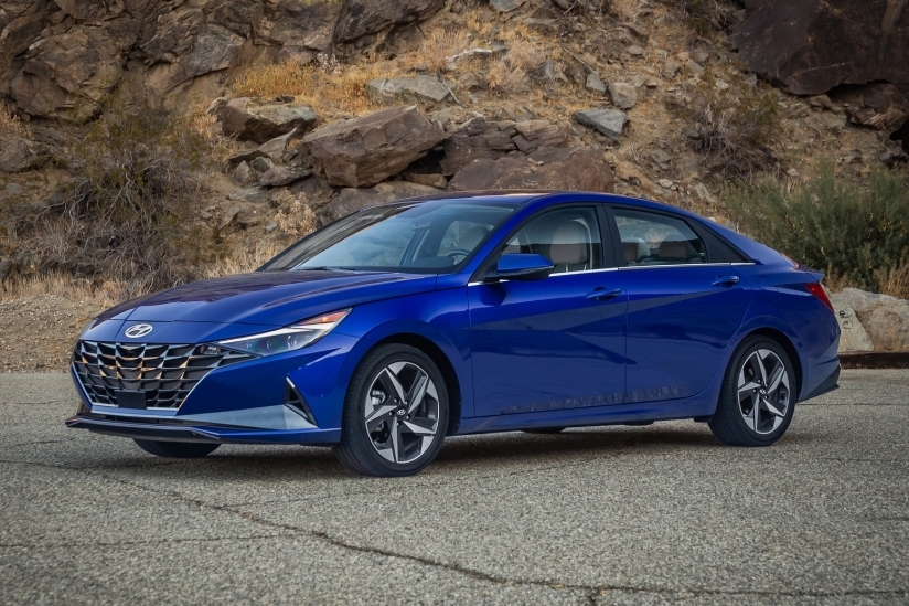 New 2026 Hyundai Elantra Hybrid Pictures Interior MPG New Hyundai
